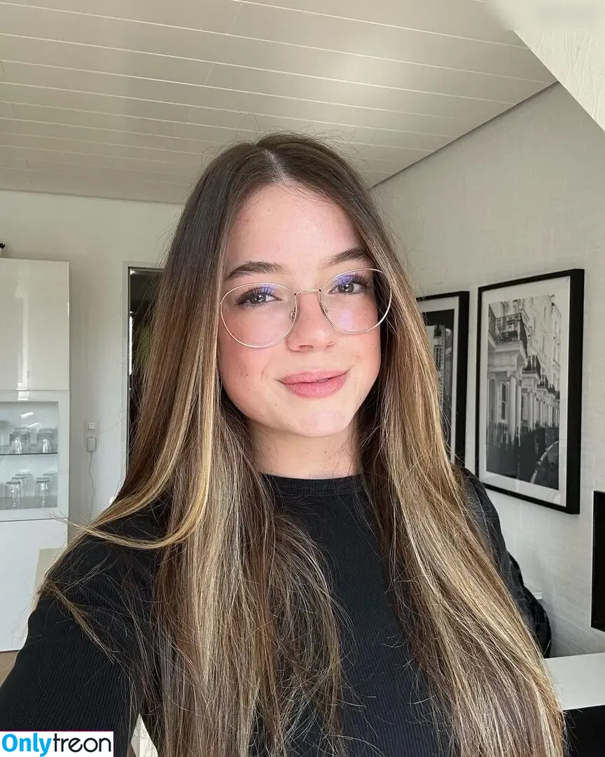 Hannah Cauko nude photo #0024 (hannahcauko)