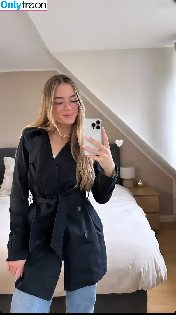 Hannah Cauko nude photo #0099 (hannahcauko)