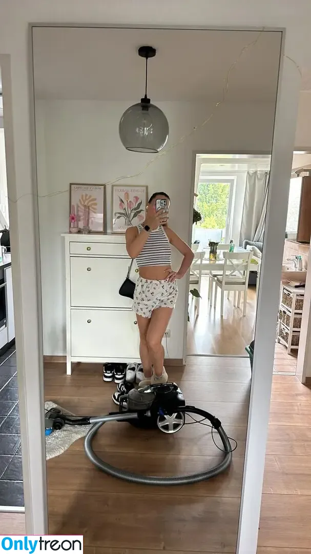 Hannah Cauko голая photo #0113 (hannahcauko)