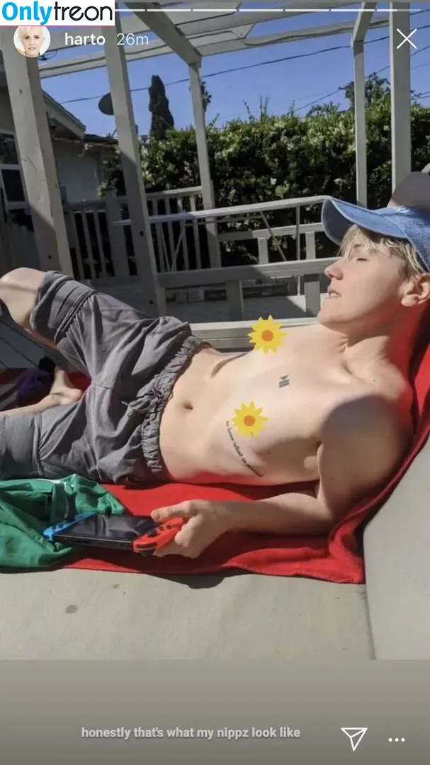 Hannah Hart nude photo #0009 (harto)