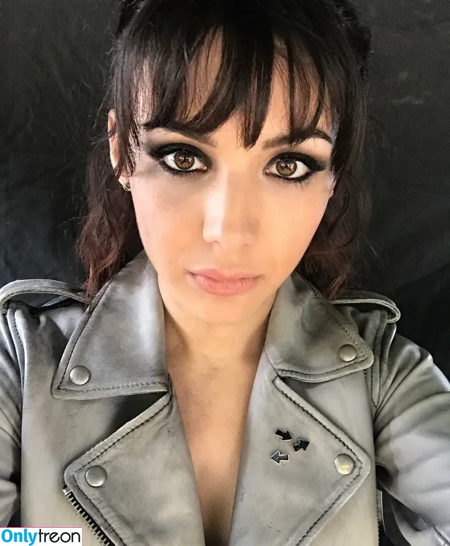 Hannah Marks голая photo #0002 (hannahgmarks)