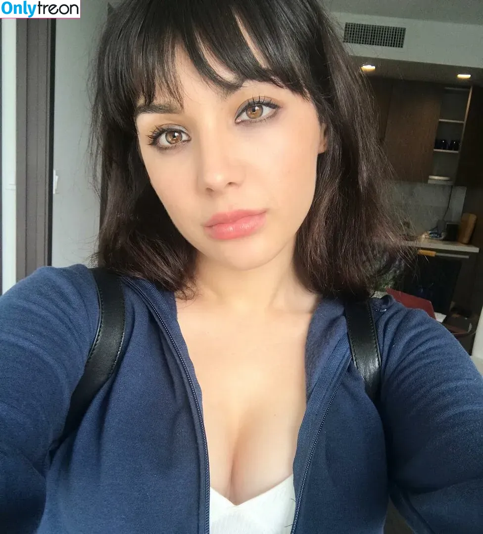 Hannah Marks голая photo #0003 (hannahgmarks)