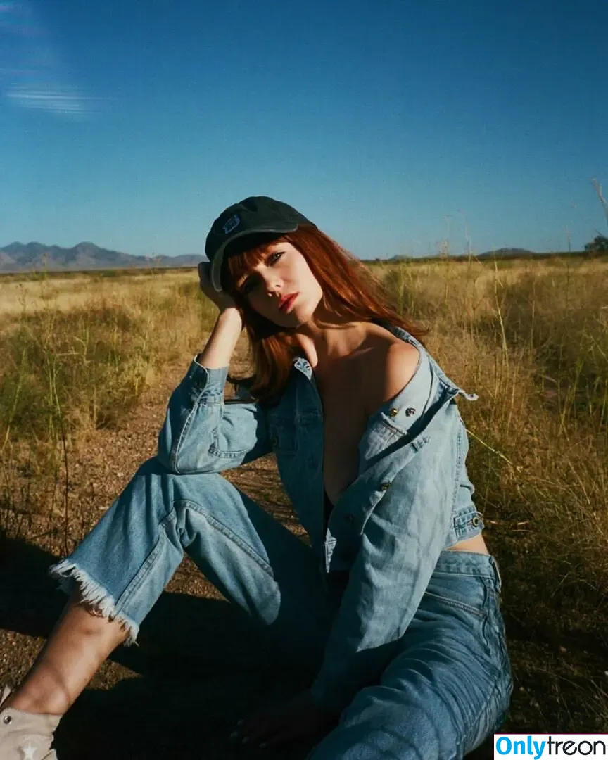 Hannah Rose May nude photo #0020 (hannahrosemay_ / thefakehannahrose)