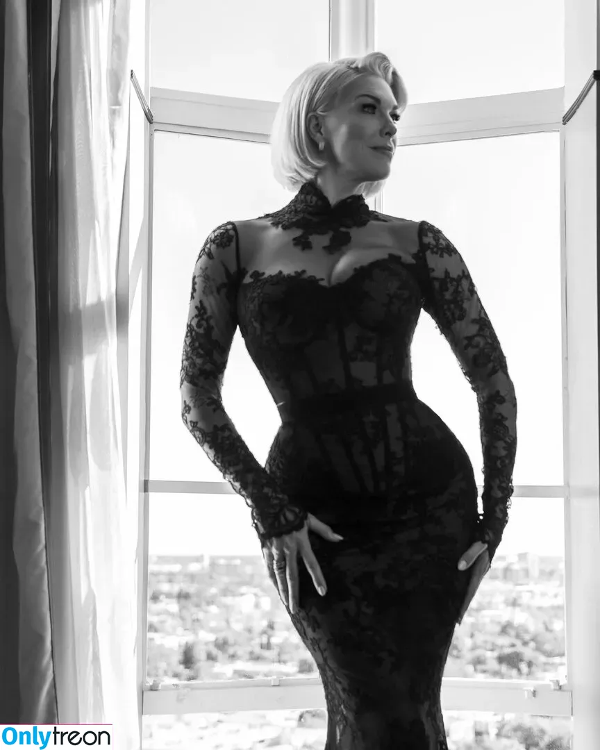 Hannah Waddingham nude photo #0214 (hannah_waddingham)
