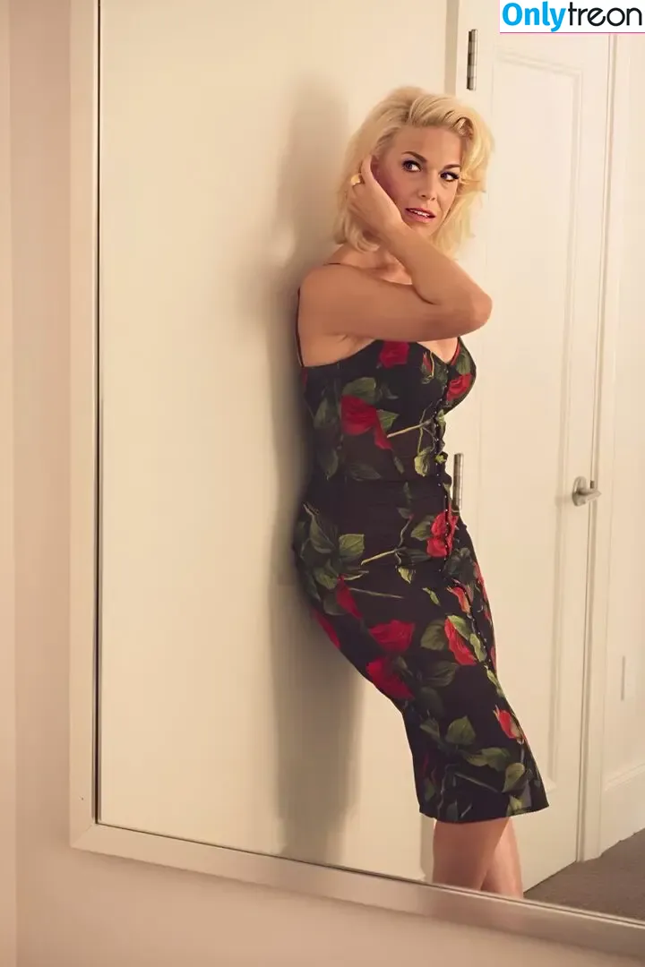 Hannah Waddingham голая photo #0653 (hannah_waddingham)