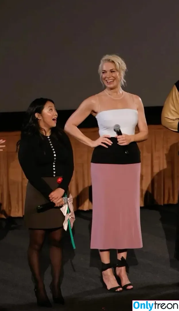 Hannah Waddingham голая photo #0666 (hannah_waddingham)