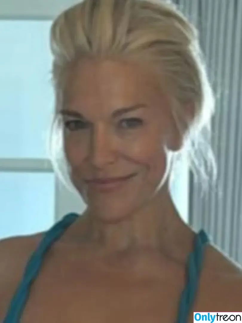Hannah Waddingham голая photo #0741 (hannah_waddingham)