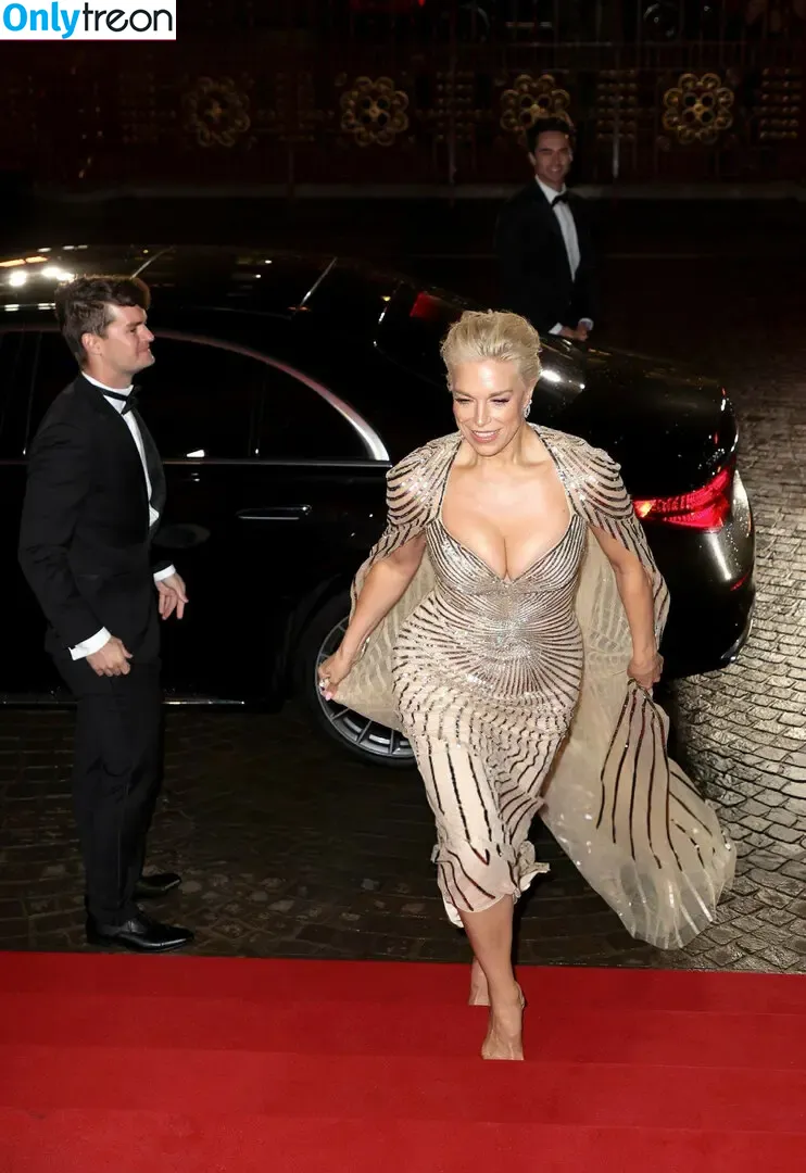 Hannah Waddingham голая photo #0771 (hannah_waddingham)