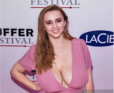 Hannah Witton / hannahwitton фото голая #0023