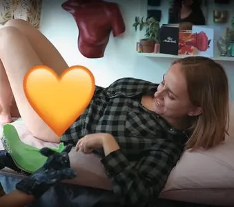 Hannah Witton / hannahwitton nude photo #0101