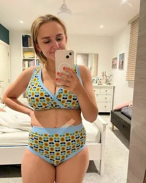 Hannah Witton / hannahwitton nude photo #0119