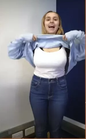 Hannah Witton / hannahwitton nude photo #0171