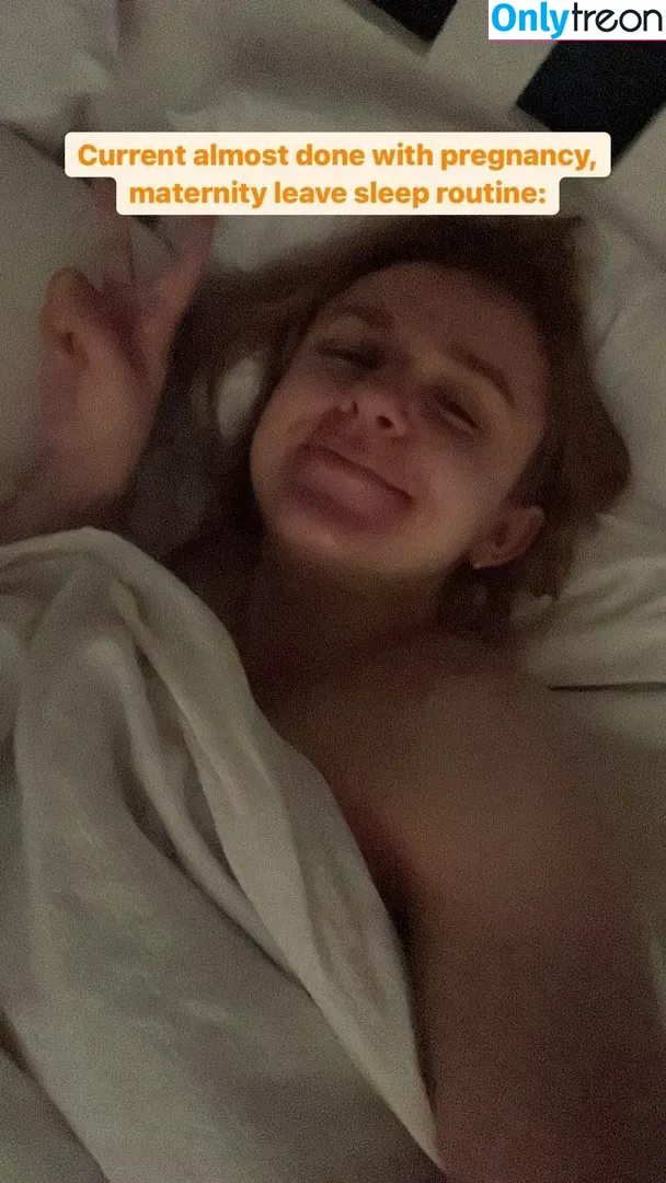 Hannah Witton голая photo #0007 (hannahwitton)