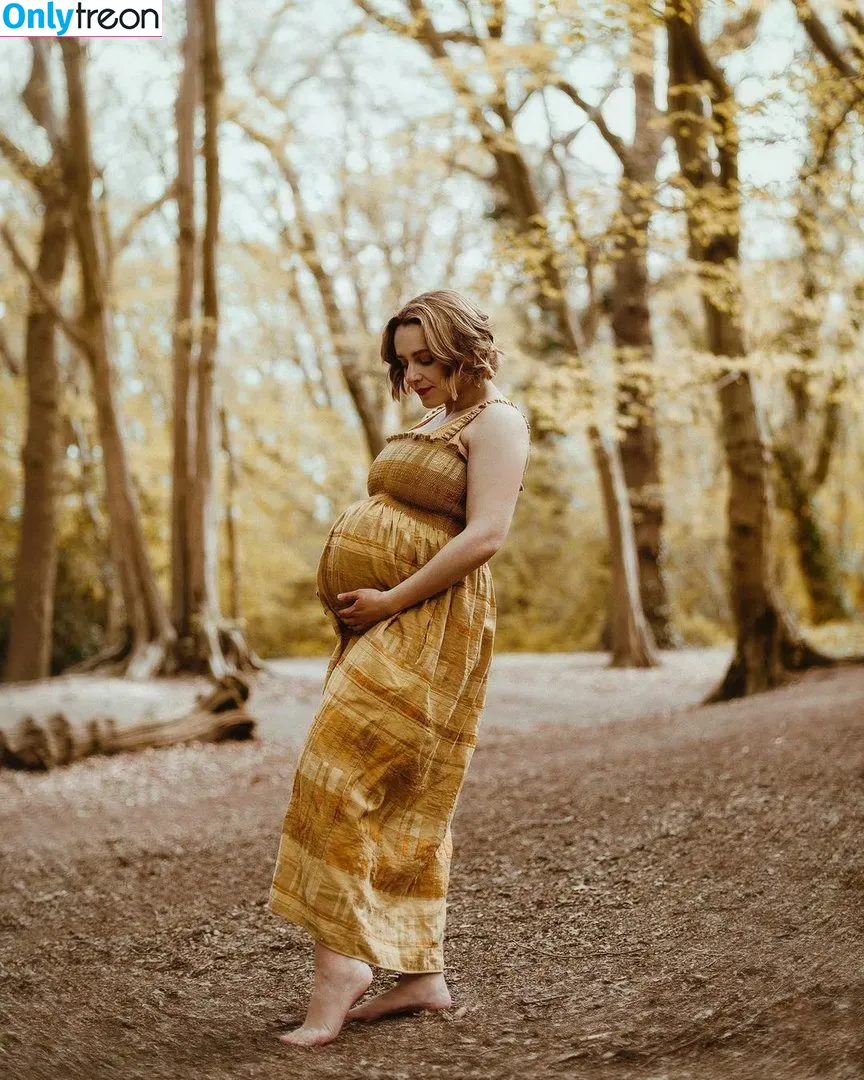 Hannah Witton голая photo #0012 (hannahwitton)
