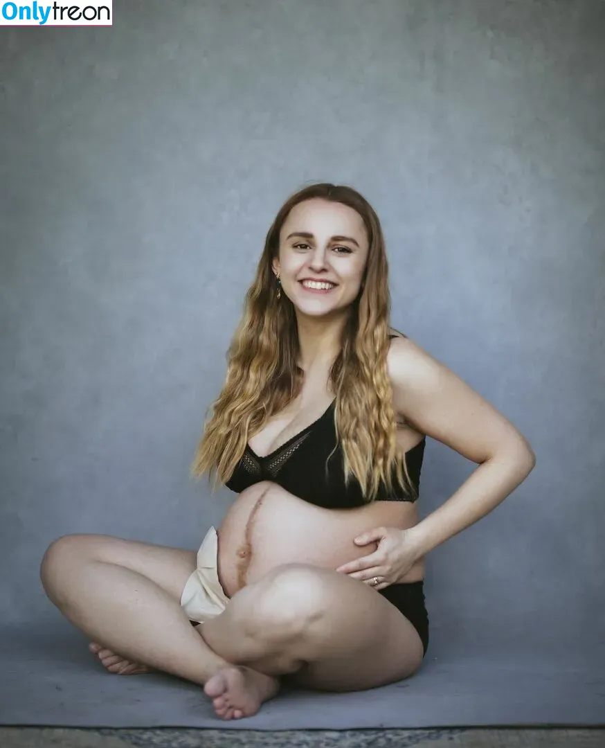 Hannah Witton голая photo #0040 (hannahwitton)