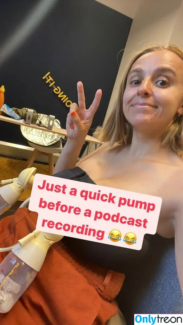 Hannah Witton голая photo #0080 (hannahwitton)