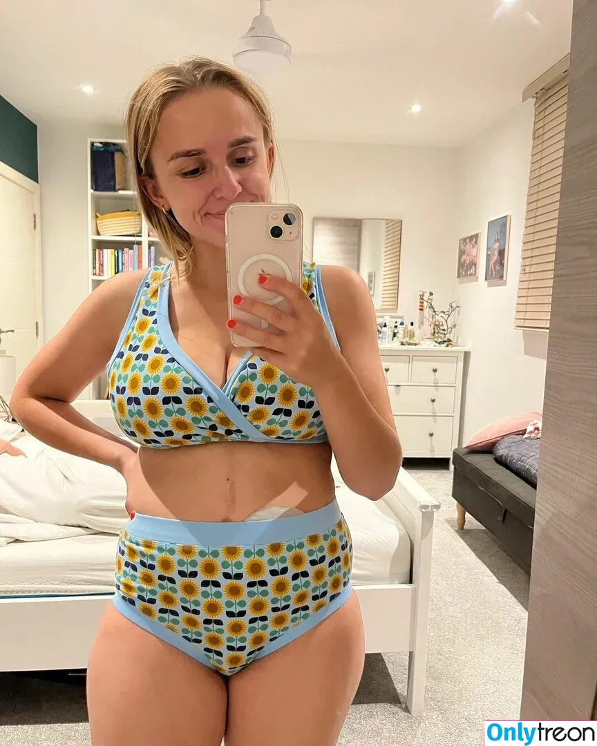 Hannah Witton голая photo #0119 (hannahwitton)