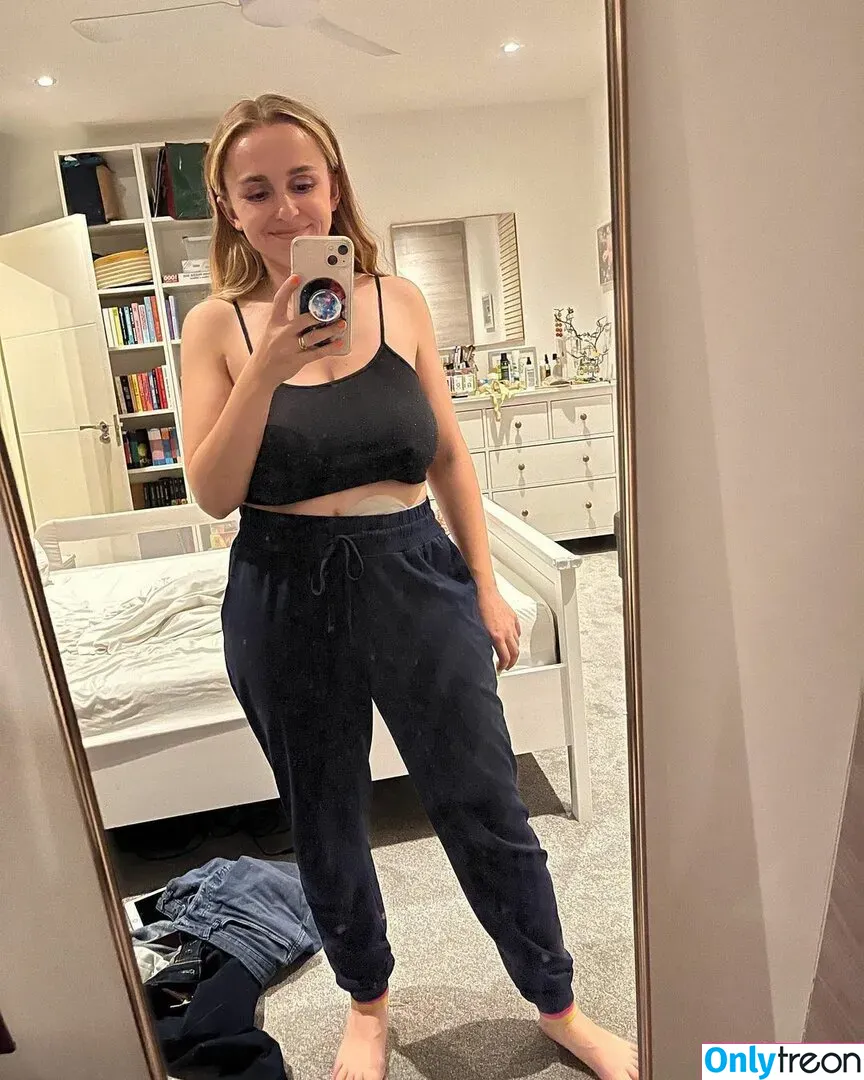 Hannah Witton голая photo #0120 (hannahwitton)