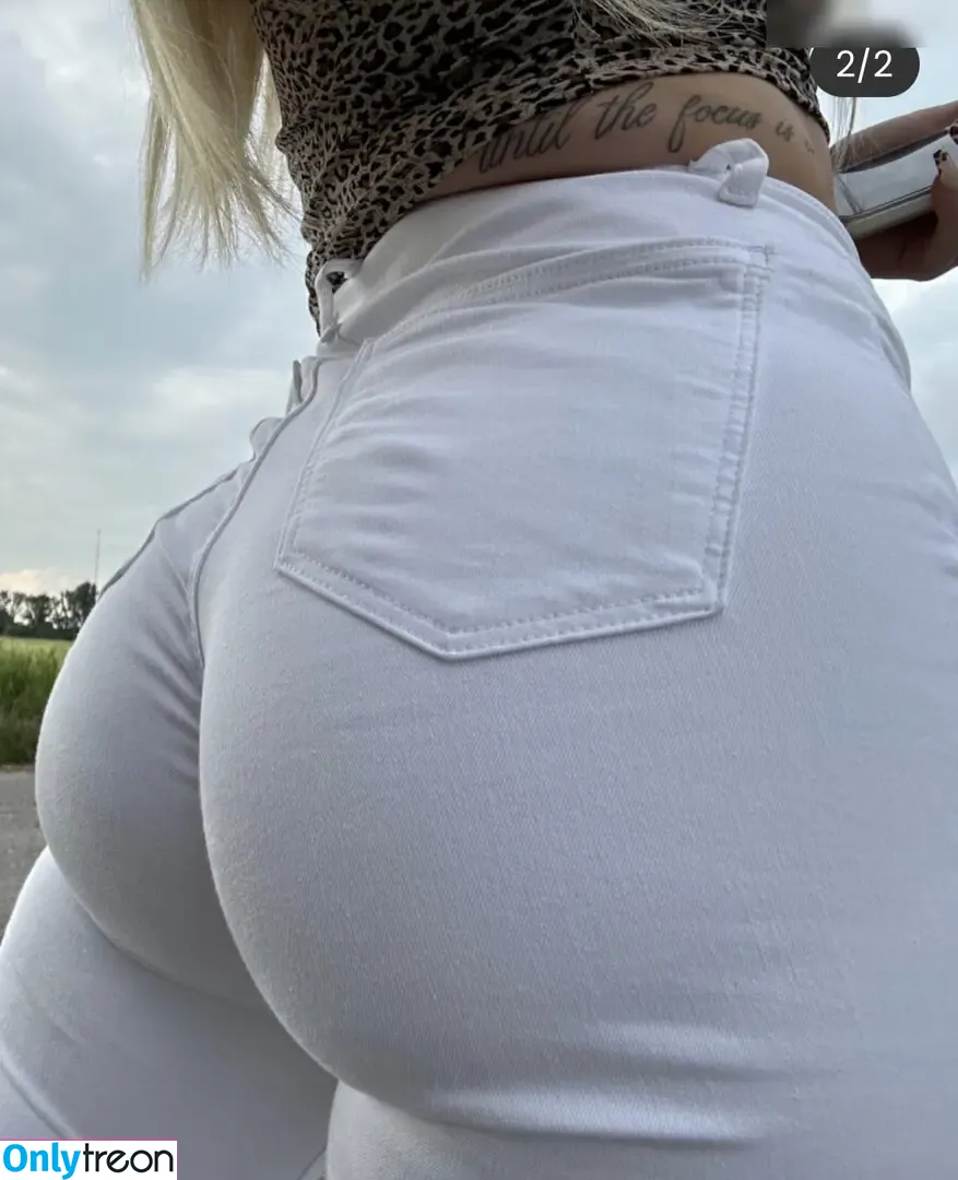 Hannaktt nude photo #0040 (Hannaktt)