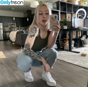Hanner nude photo #0001