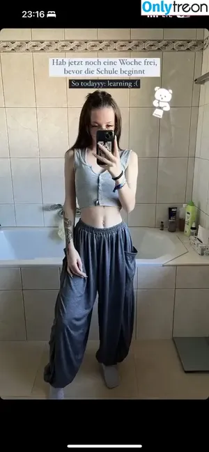 Hannexa / mischiidc nude photo #0019