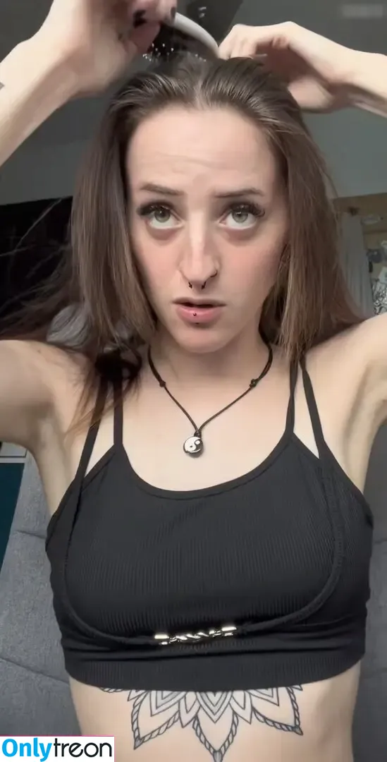 Hannexa nude photo #0040 (mischiidc)