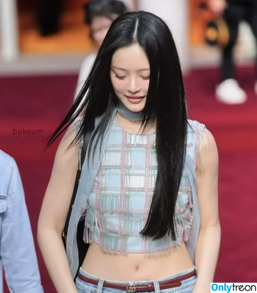 Hanni Pham nude photo #0348 (Hannijeans / newjeans_official)