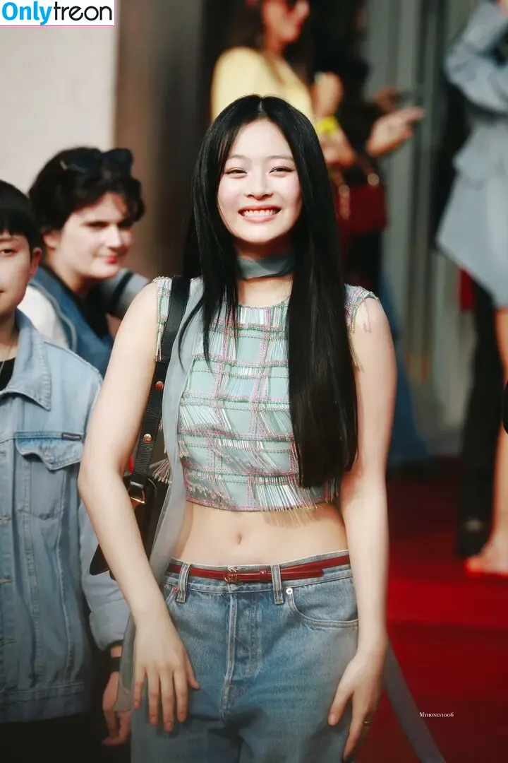 Hanni Pham nude photo #0376 (Hannijeans / newjeans_official)