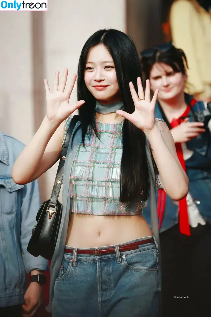 Hanni Pham nude photo #0377 (Hannijeans / newjeans_official)