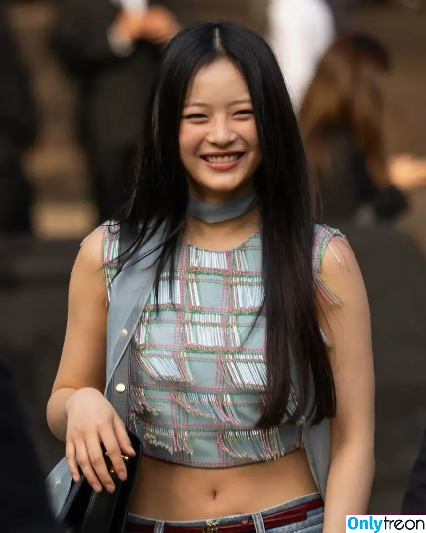 Hanni Pham nude photo #0378 (Hannijeans / newjeans_official)