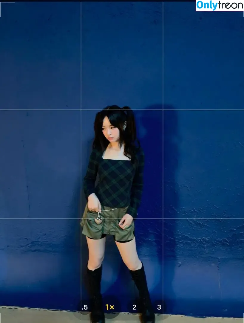 Hanni Pham nude photo #0492 (Hannijeans / newjeans_official)
