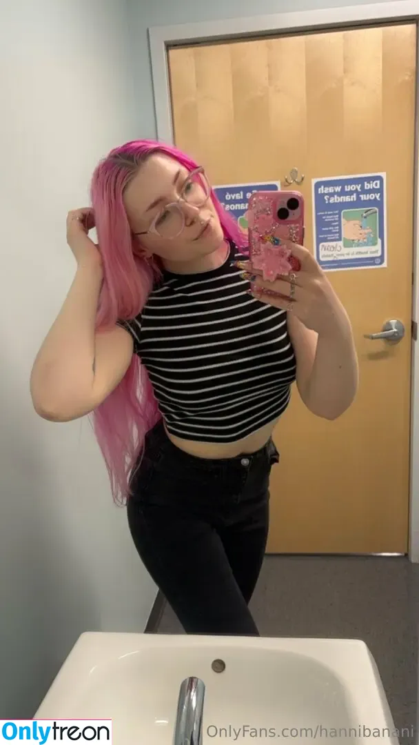 hannibanani nude photo #0019 (hannibananicosplay)