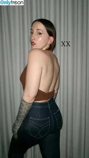 Harley Quinn Smith / harleyquinnsmith / harleysplaytime nude photo #0309
