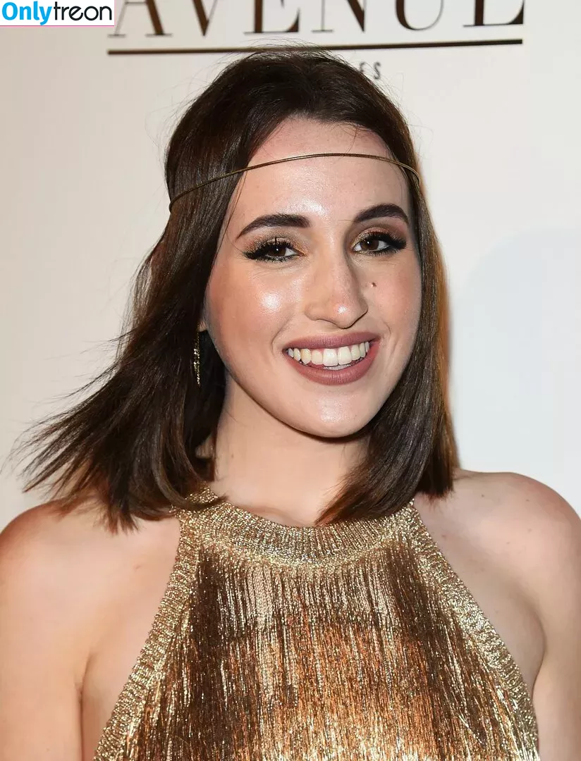 Harley Quinn Smith голая photo #0075 (harleyquinnsmith / harleysplaytime)