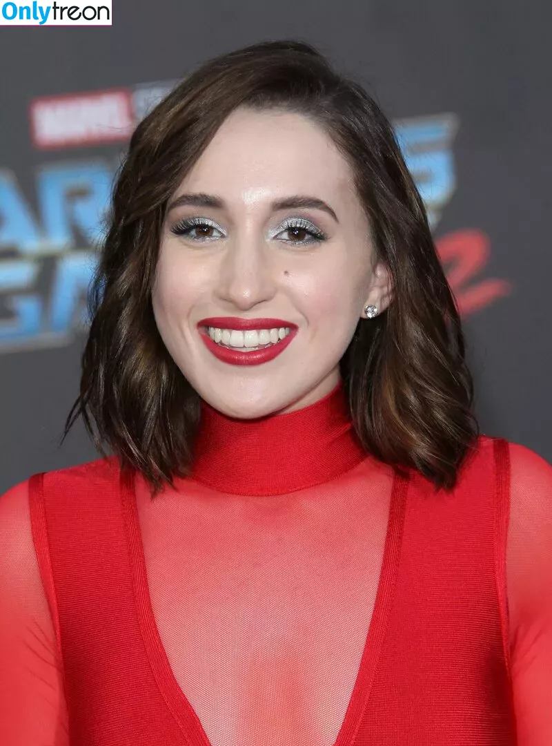 Harley Quinn Smith голая photo #0089 (harleyquinnsmith / harleysplaytime)