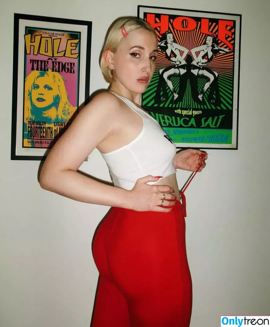 Harley Quinn Smith голая photo #0182 (harleyquinnsmith / harleysplaytime)