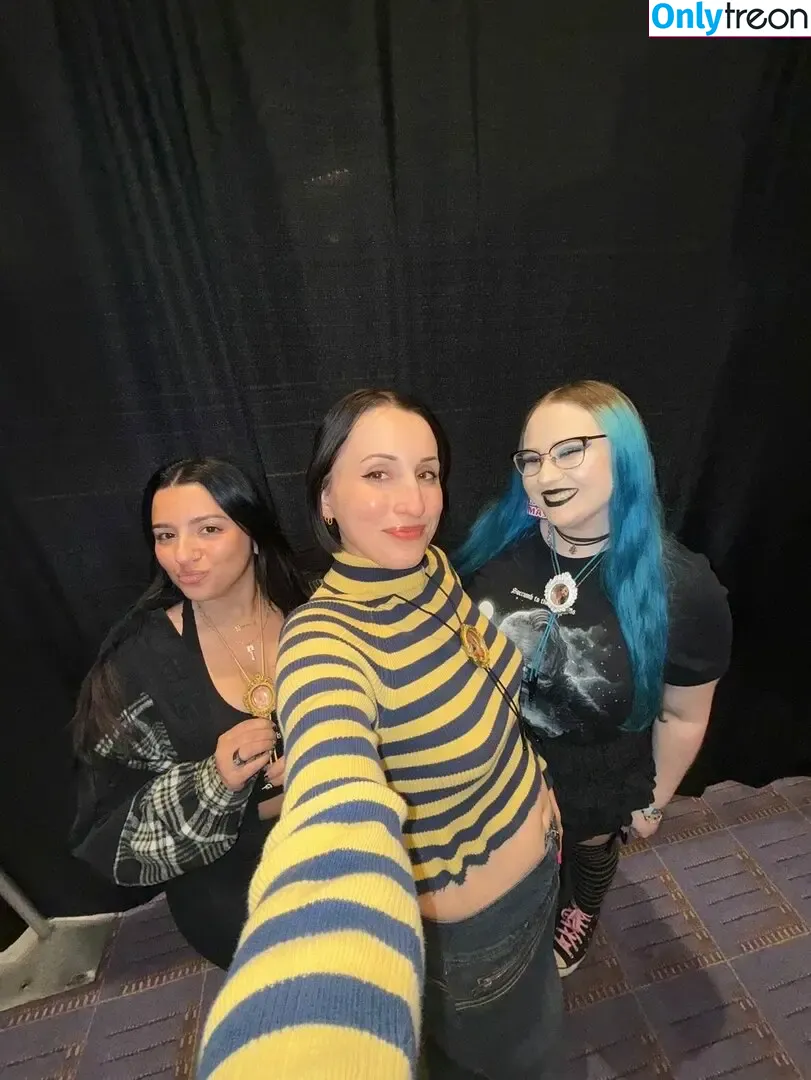 Harley Quinn Smith голая photo #0384 (harleyquinnsmith / harleysplaytime)