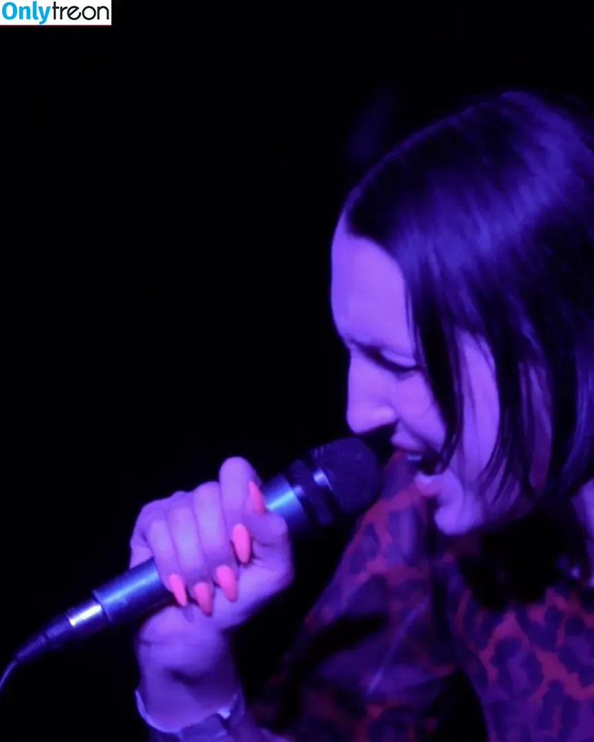 Harley Quinn Smith голая photo #0386 (harleyquinnsmith / harleysplaytime)