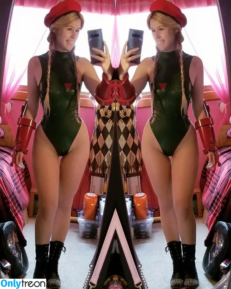 Harley Quinn голая photo #0019 (harleyquinn_official_ / harleyquinnn)