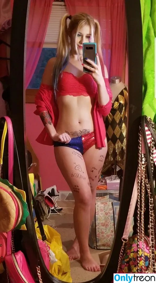 Harley Quinn голая photo #0101 (harleyquinn_official_ / harleyquinnn)