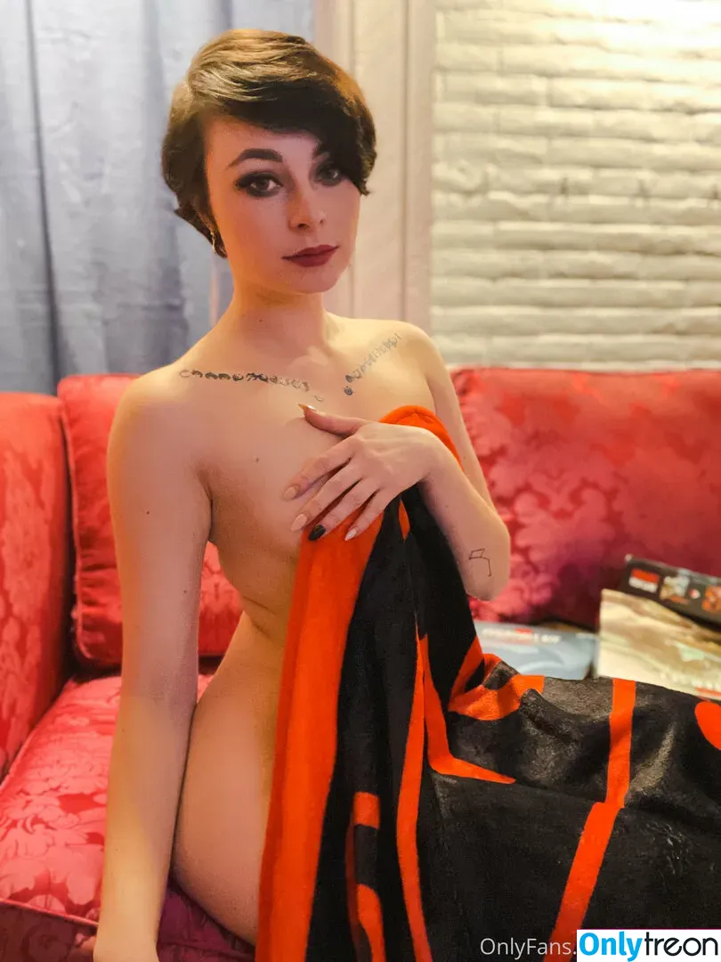 Harlihero голая photo #0079 (Harliantihero)