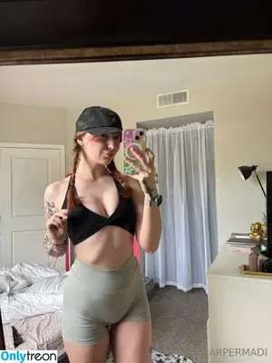 harpermadi_ / harpermadisfw nude photo #5896