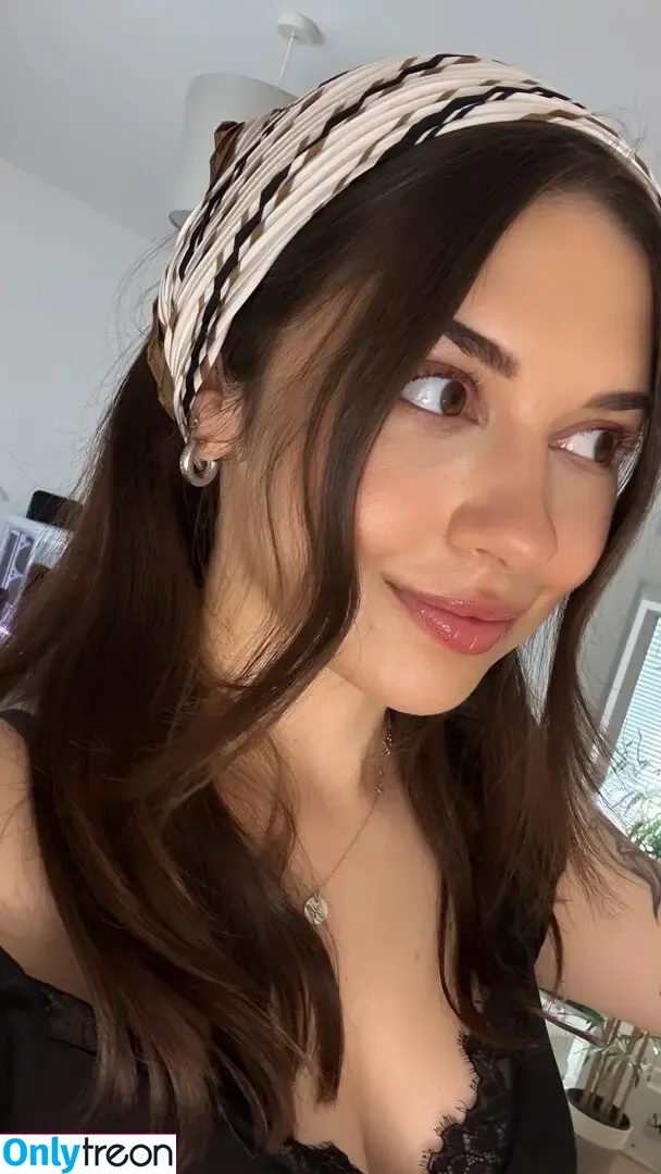 Harrie Silver голая photo #0430 (HarrieSilver)