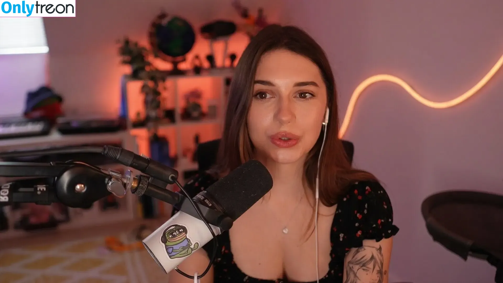 Harrie Silver nude photo #0458 (HarrieSilver)