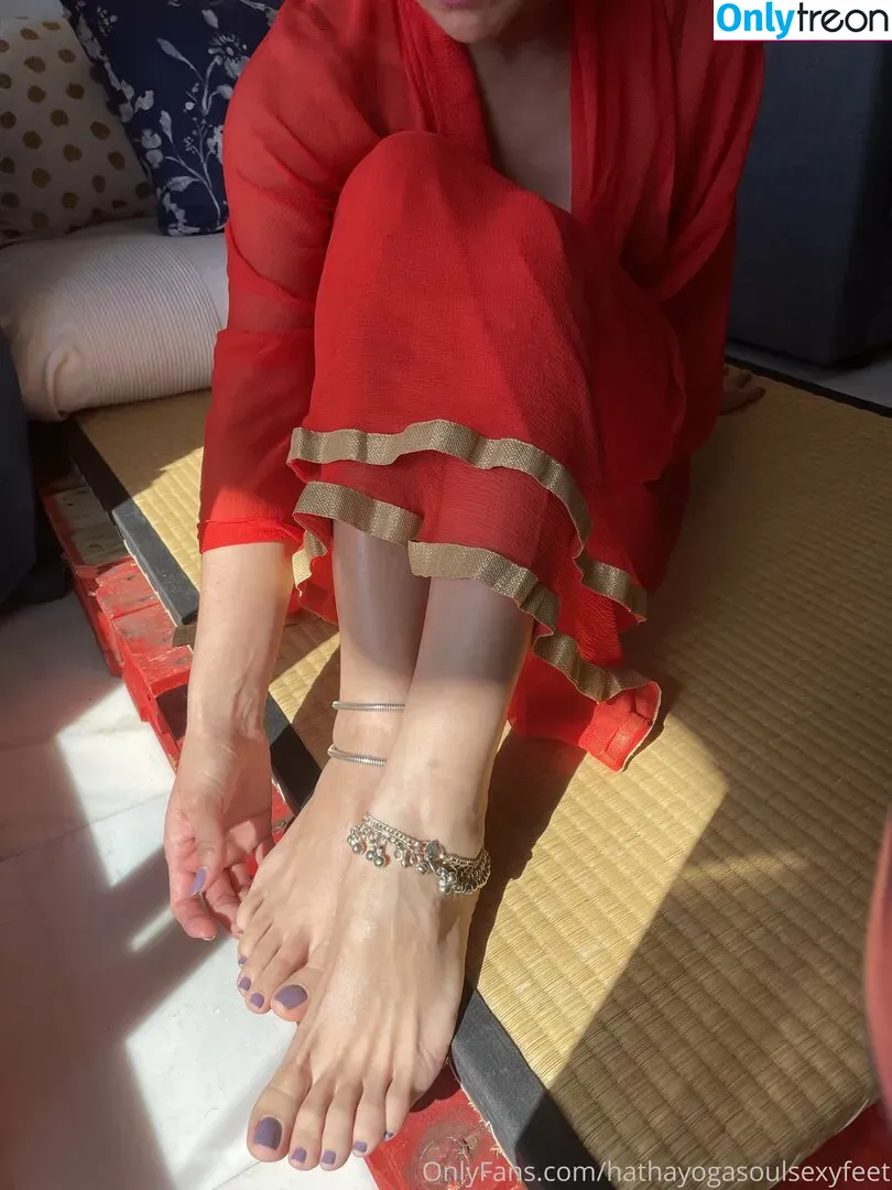 hathayogasoulsexyfeet nude photo #0008 (hathayogasoulsexyfeet)