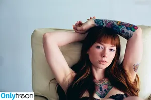 Hattie Watson / eittahton nude photo #0012
