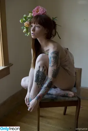 Hattie Watson / eittahton nude photo #0035