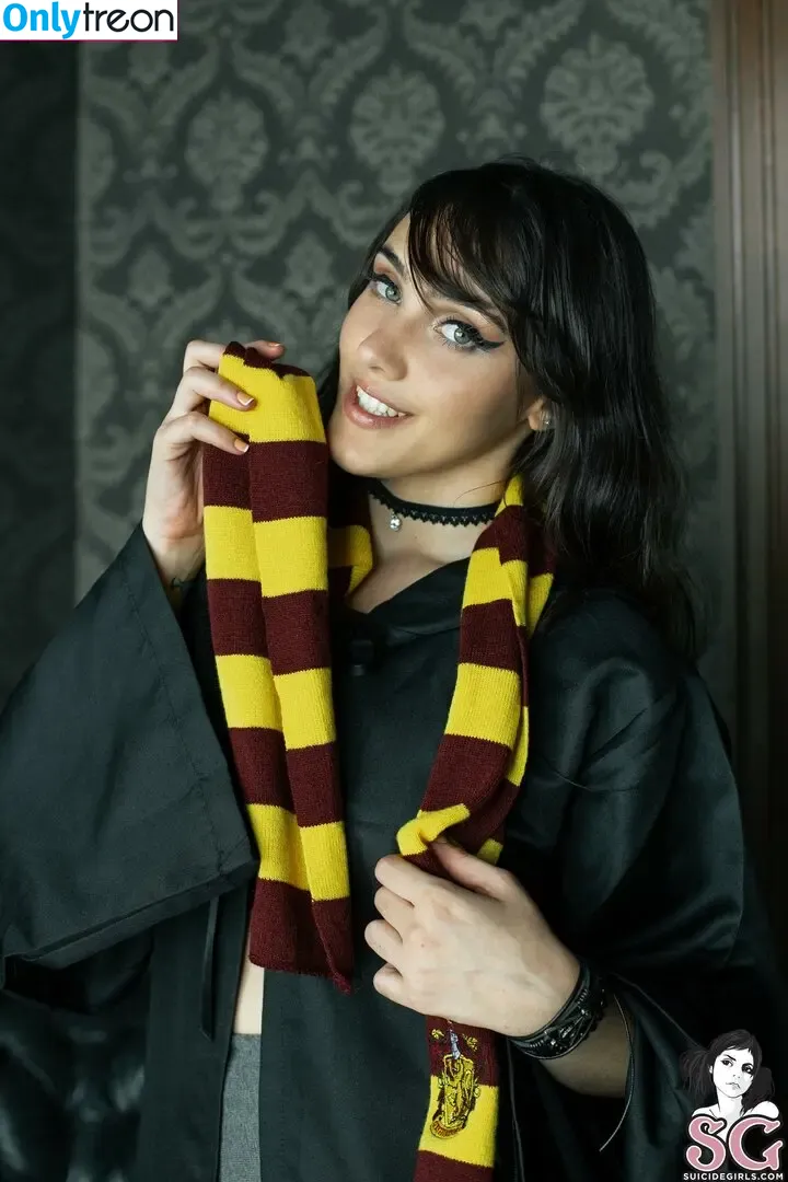 Haub Suicide голая photo #0244 (haubgirl / haubsuicide / sayhaub)