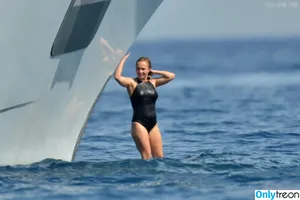 Hayden Panettiere / haydenpanettiere фото голая #0755