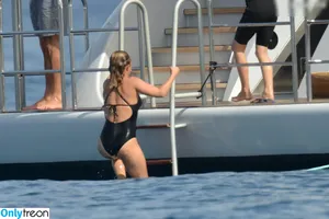 Hayden Panettiere / haydenpanettiere фото голая #0760